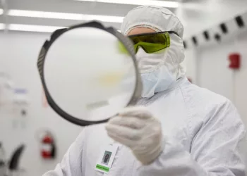 Finisar Considers $3 Billion Semiconductor Expansion Project in Sherman (Credit: Apple, Inc.)